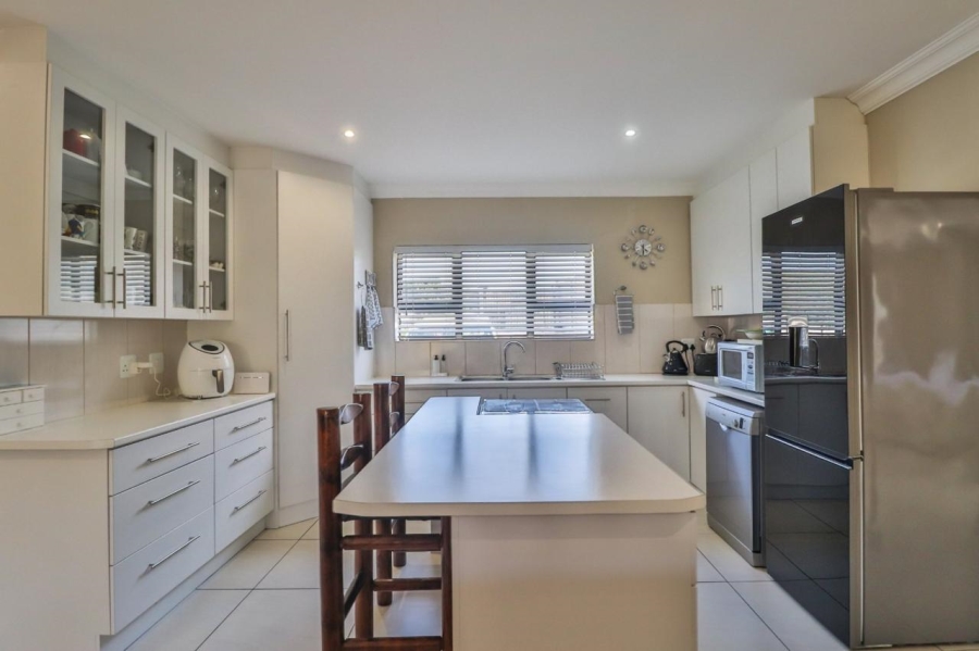 3 Bedroom Property for Sale in Island View Western Cape